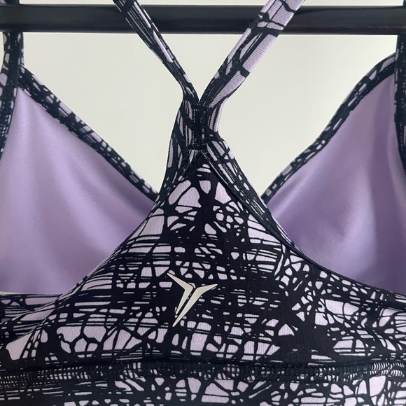 Old Navy Active Sports Bra - Picture 5 of 6